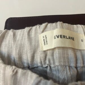 Everlane Linen-pant in grey and cream stripe